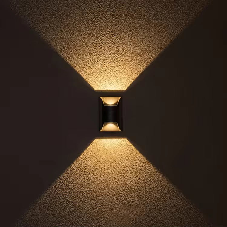 Modern Matte Black Waterproof Outdoor LED Wall Sconce – Durable IP65 Porch Light
