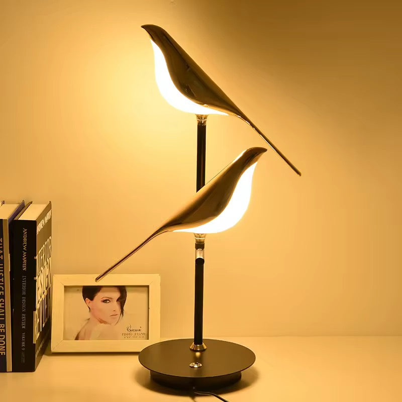Modern Magpie Table Lamp – Stylish LED Bedside Lighting
